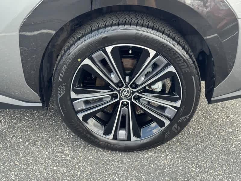 2024 Toyota bZ4X Limited AWD