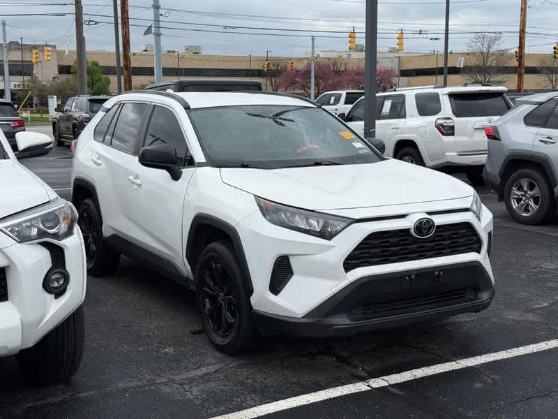 2020 Toyota RAV4 LE FWD