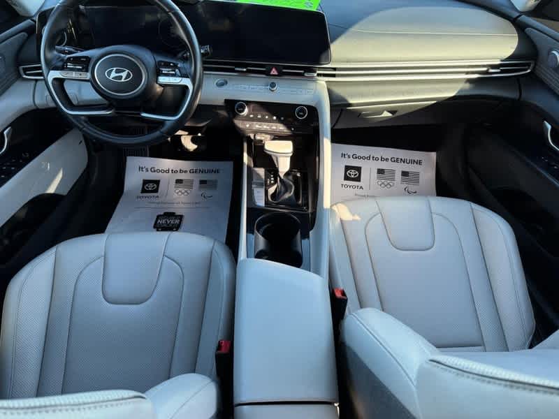 2024 Hyundai Elantra Limited IVT