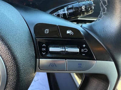 2024 Hyundai Elantra Limited IVT