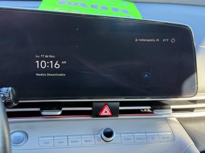 2024 Hyundai Elantra Limited IVT