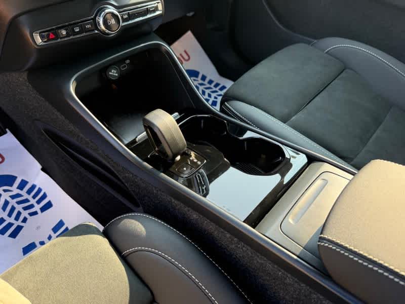 2022 Volvo C40 Recharge Pure Electric P8 eAWD Ultimate
