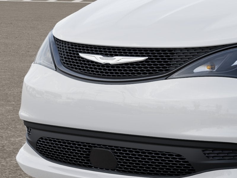 2027 Chrysler Pacifica Base
