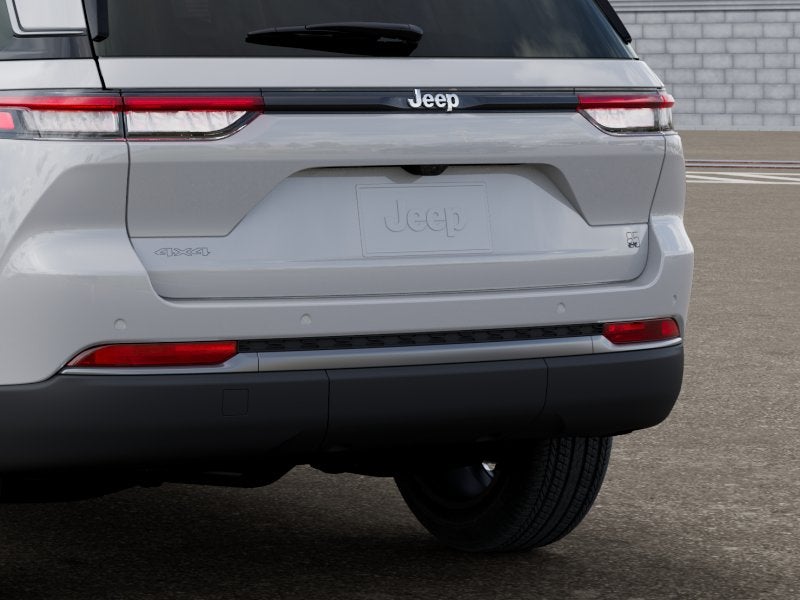 2026 Jeep Grand Cherokee Base